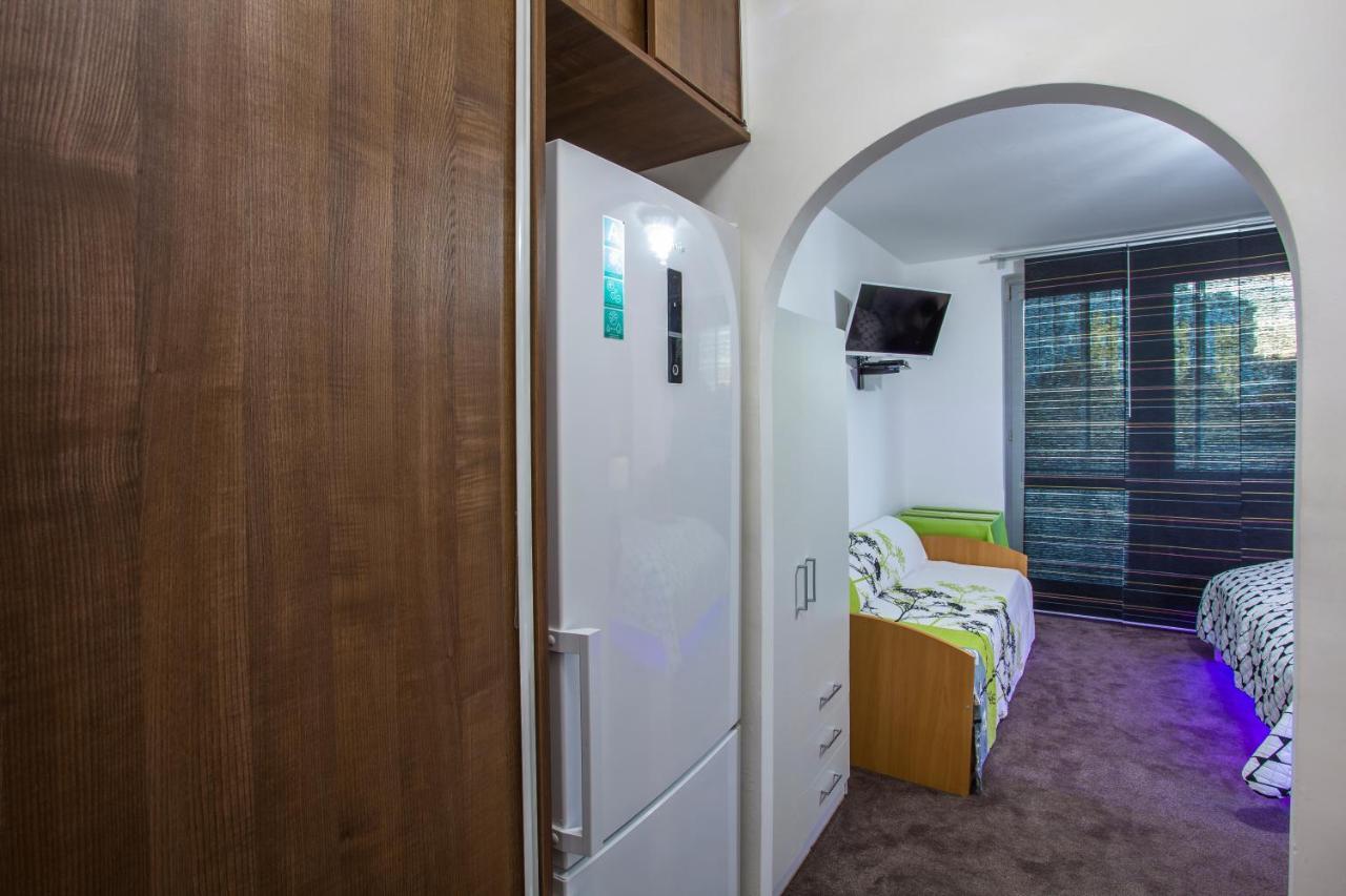 Studio Apartment Petrzalka Air-Conditioned 24H Check-In 布拉迪斯拉发 外观 照片